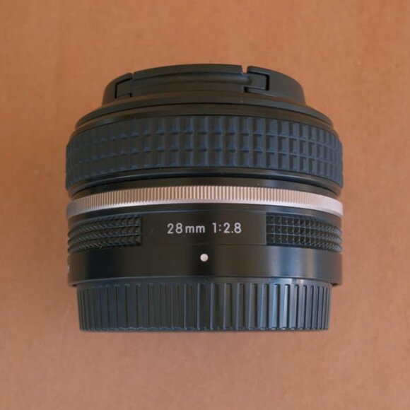 nikon zf (black) + 40mm f/2 + 28mm f/2.8 - Picture 2 of 4